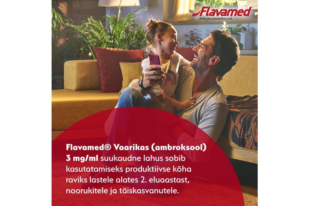 Isa ja tütar kallistavad